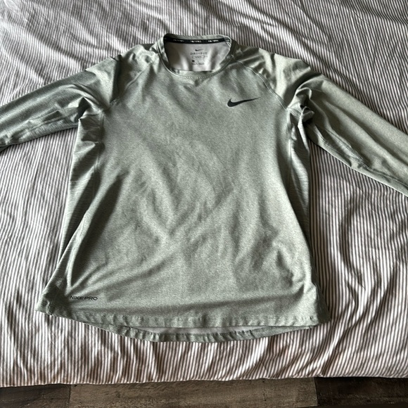 Nike Dri-Fit, Nike Pro compression. - Picture 1 of 2